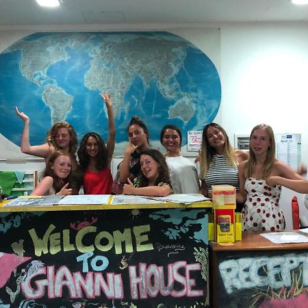 Gianni House Backpackers Hostel 지아르디니낙소스 외부 사진