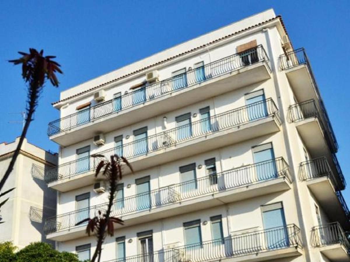 Gianni House Backpackers Hostel 지아르디니낙소스 외부 사진
